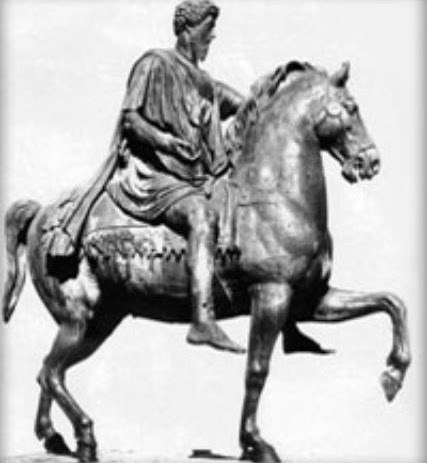 Marcus Aureliuksen ratsastajapatsas sijaitsee Rooman Capitoliumilla